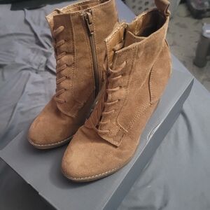 Lucky Brand Lace Up Tan Boots